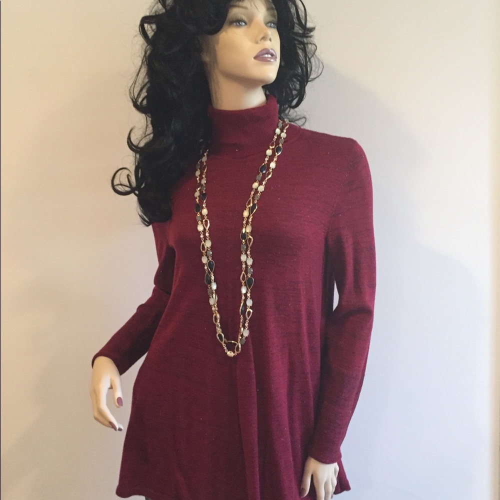 Sparkly red and black heathered tunic